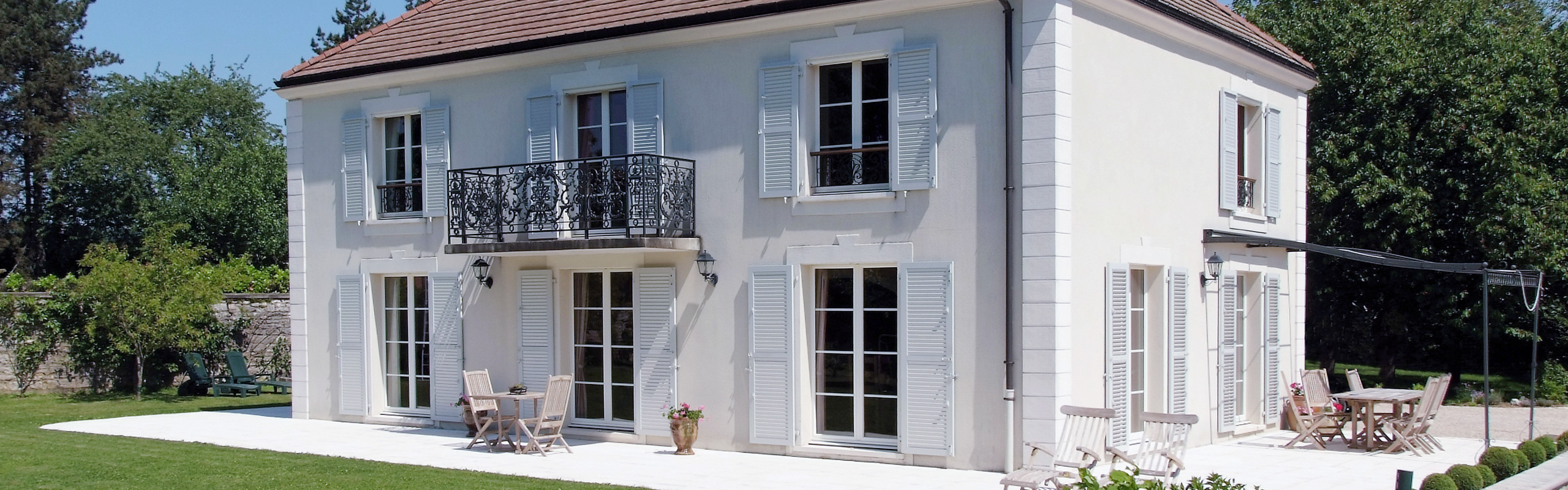 Fensterladen<br><em>Bewegliche Lamellen</em>